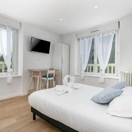 Bed & Breakfast La Recouvrance : Spacieuse Avec Sdb Privative, Cuisine Et Salon Partages, Terrasse, Proche Facs Et Centre Brest