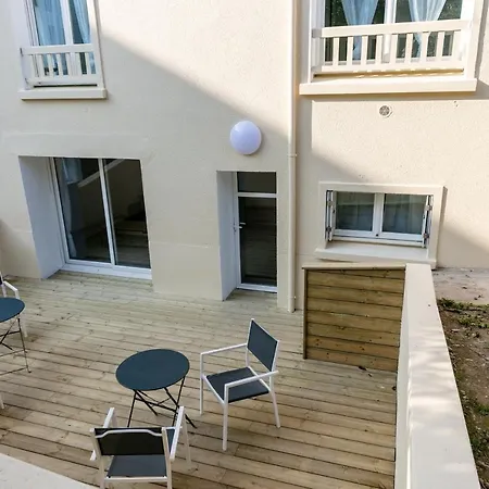 La Recouvrance : Spacieuse Avec Sdb Privative, Cuisine Et Salon Partages, Terrasse, Proche Facs Et Centre Bed & Breakfast *